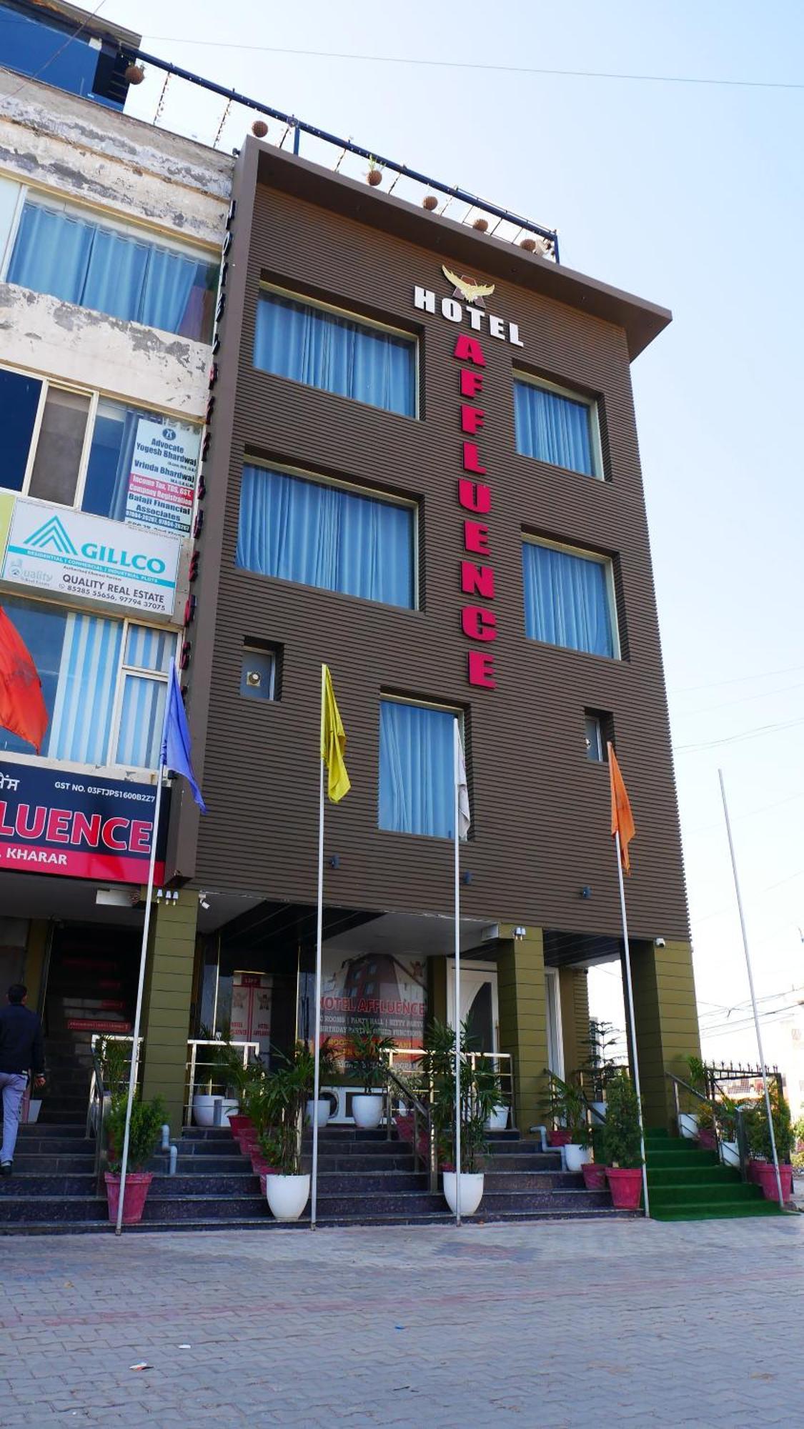Affluence Hotel Kharar エクステリア 写真