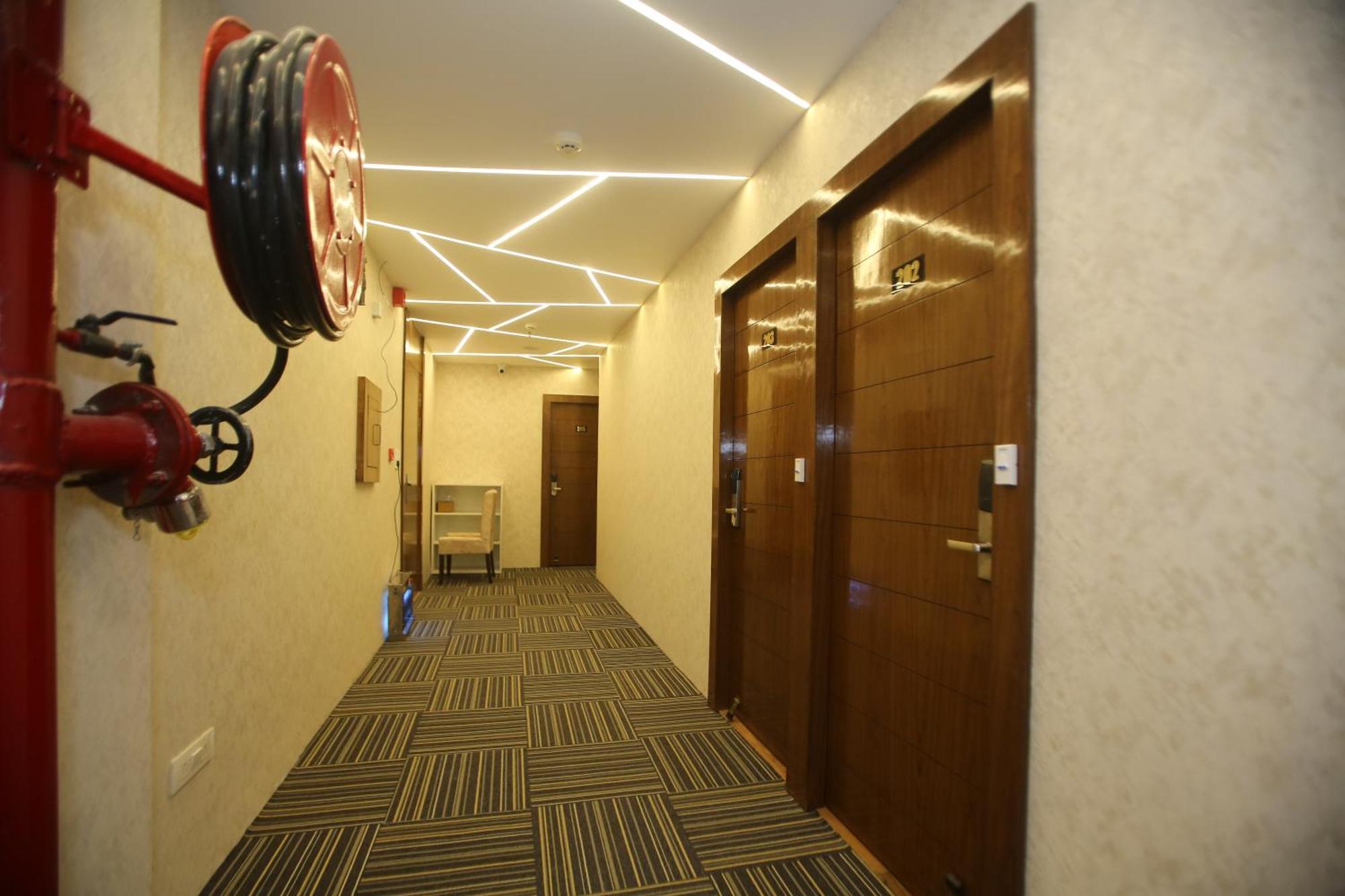 Affluence Hotel Kharar エクステリア 写真